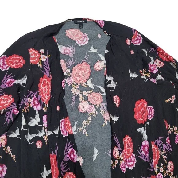 Torrid Floral Fringe Trim‎ Kimono Womens Size 3 Black Pink Rayon Boho Bloomcore - Picture 4 of 8